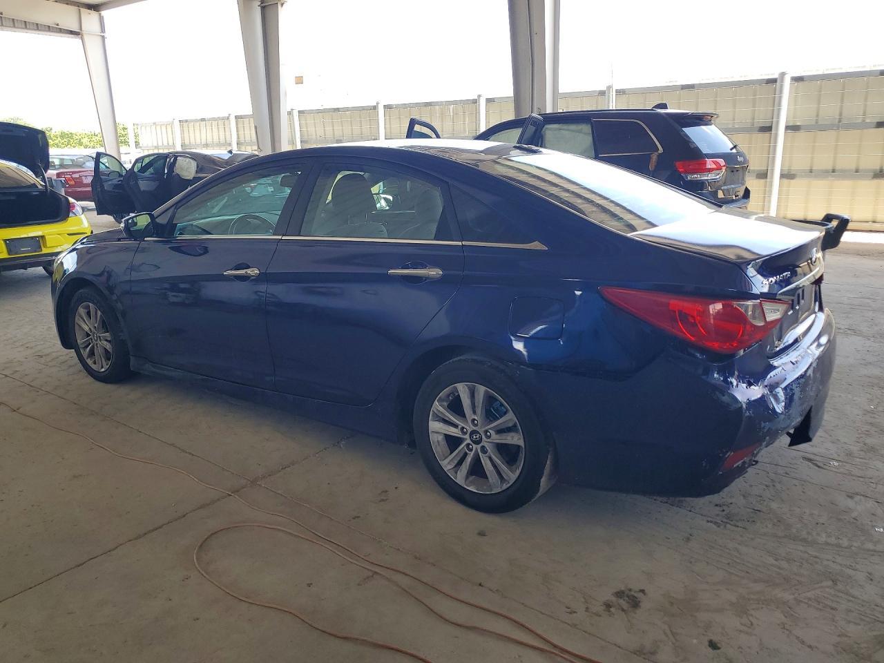 2014 Hyundai Sonata Gls - Image 2