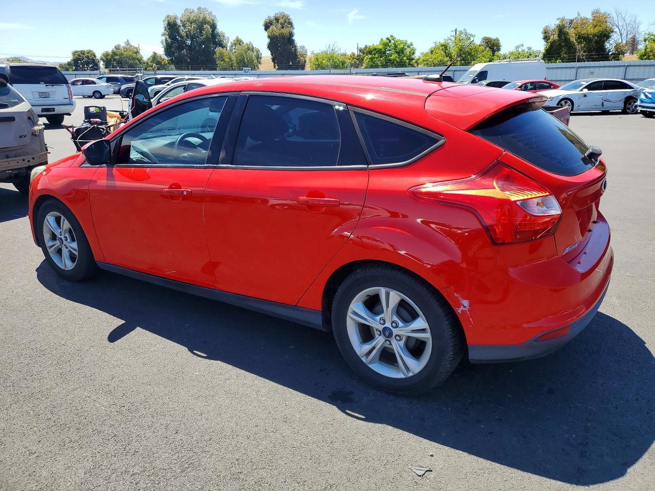 2014 Ford Focus Se - Image 2