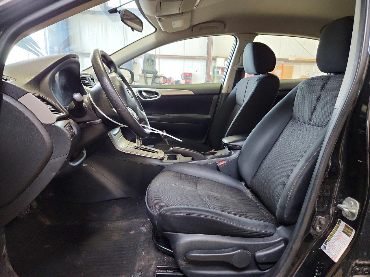 2015 Nissan Sentra S - Фото 7