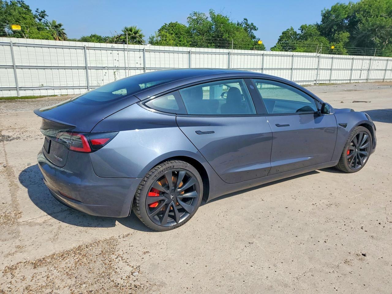 2020 Tesla Model 3 - Image 3