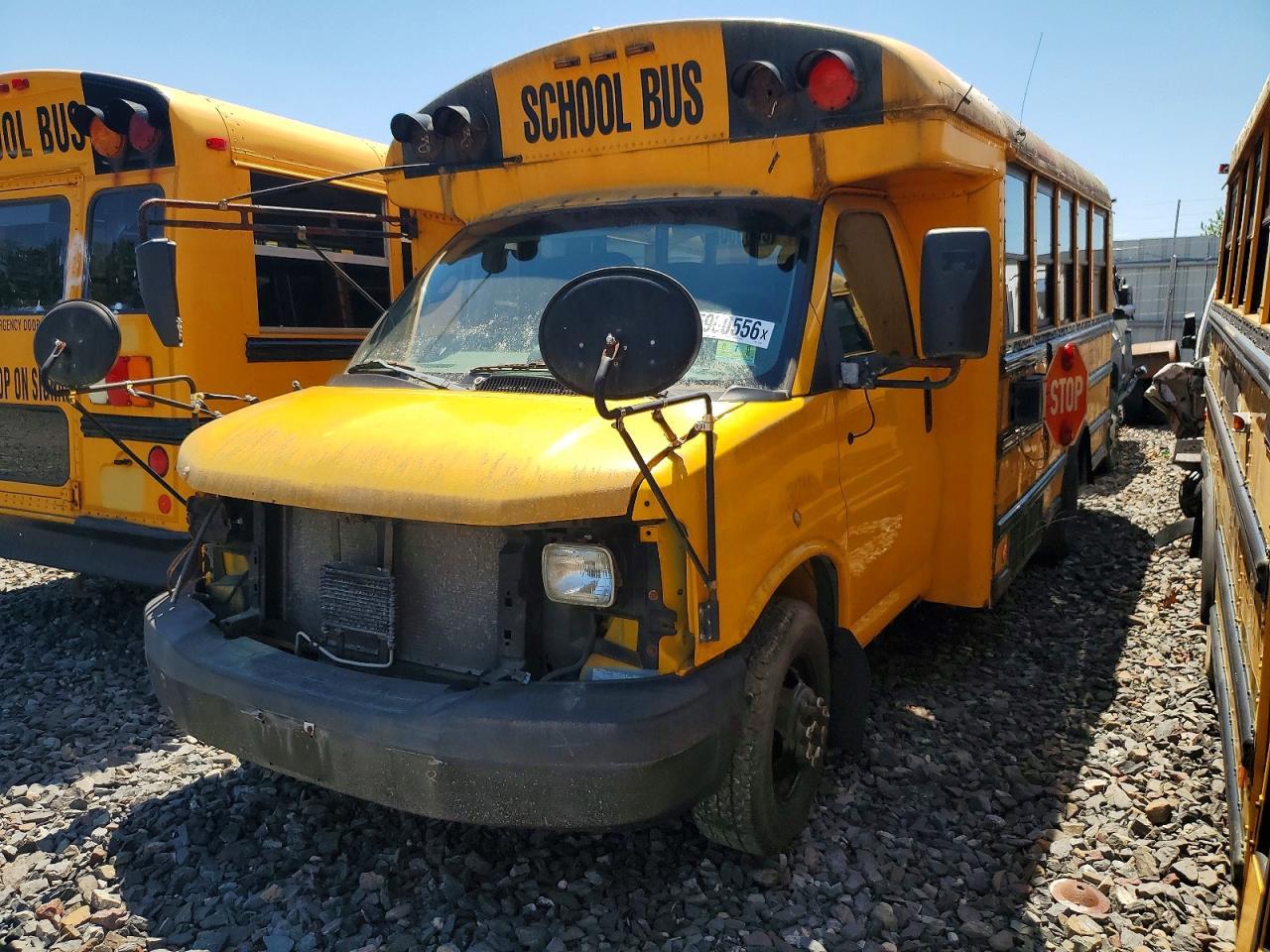 2006 GMC Savana Cut - School Bus - Фото 2