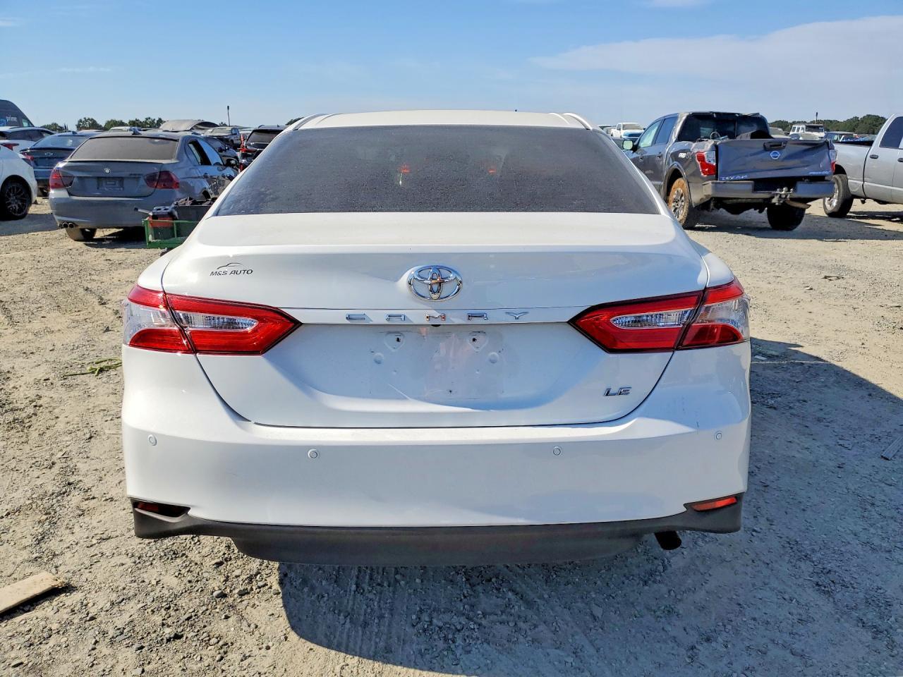 2018 Toyota Camry Le - Image 6