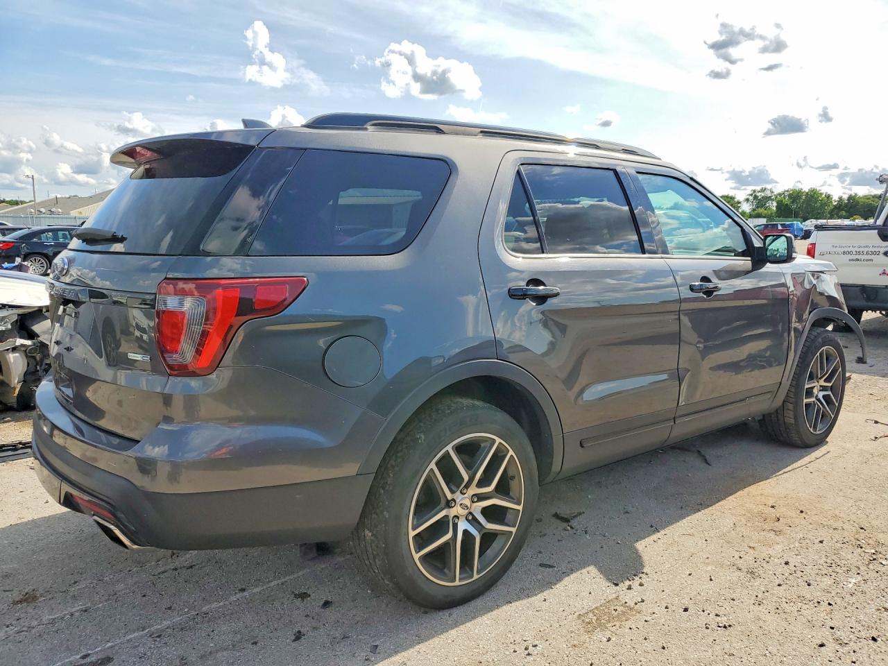 2017 Ford Explorer Sport - Фото 3