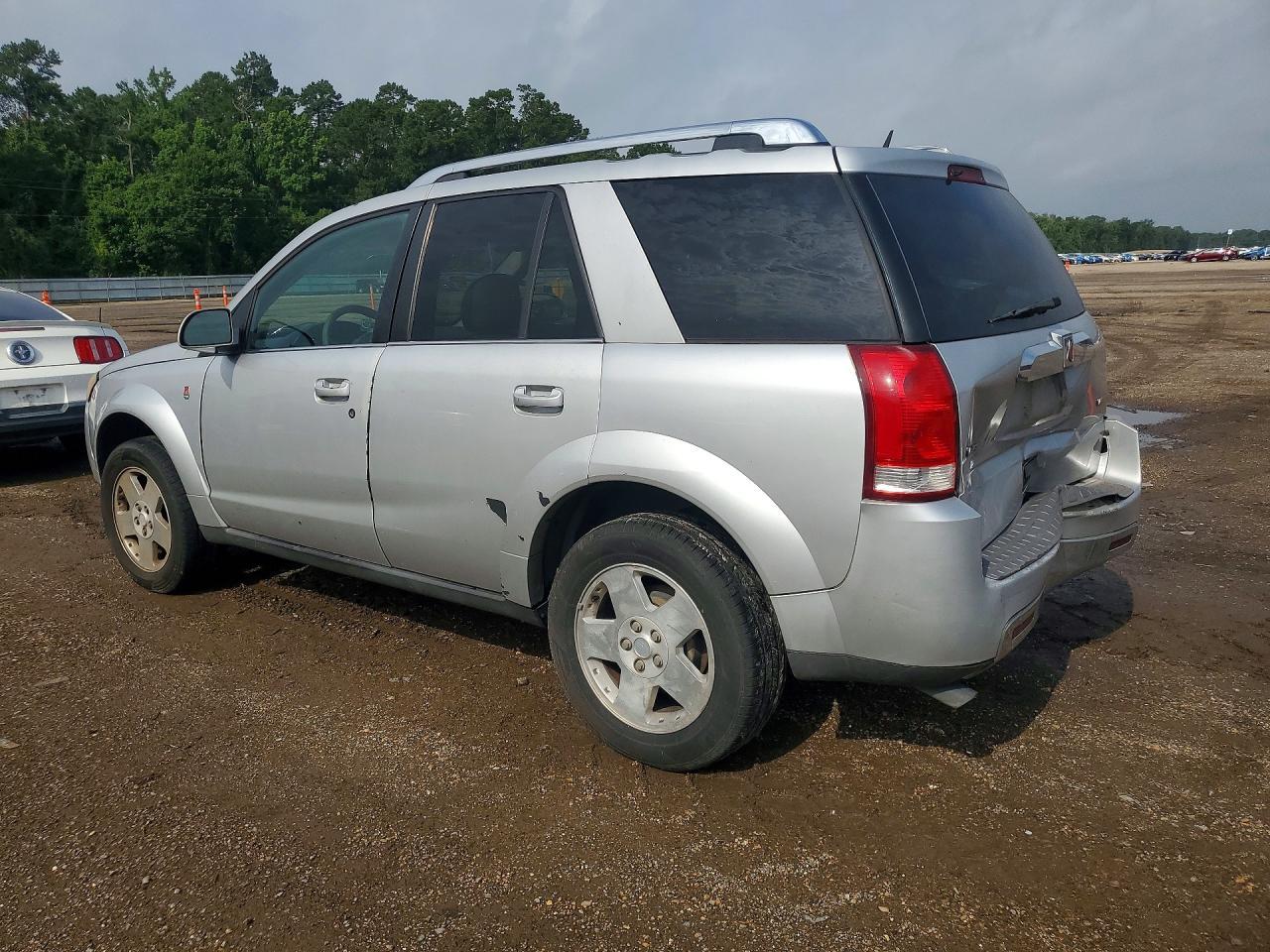 2007 Saturn Vue - Image 2