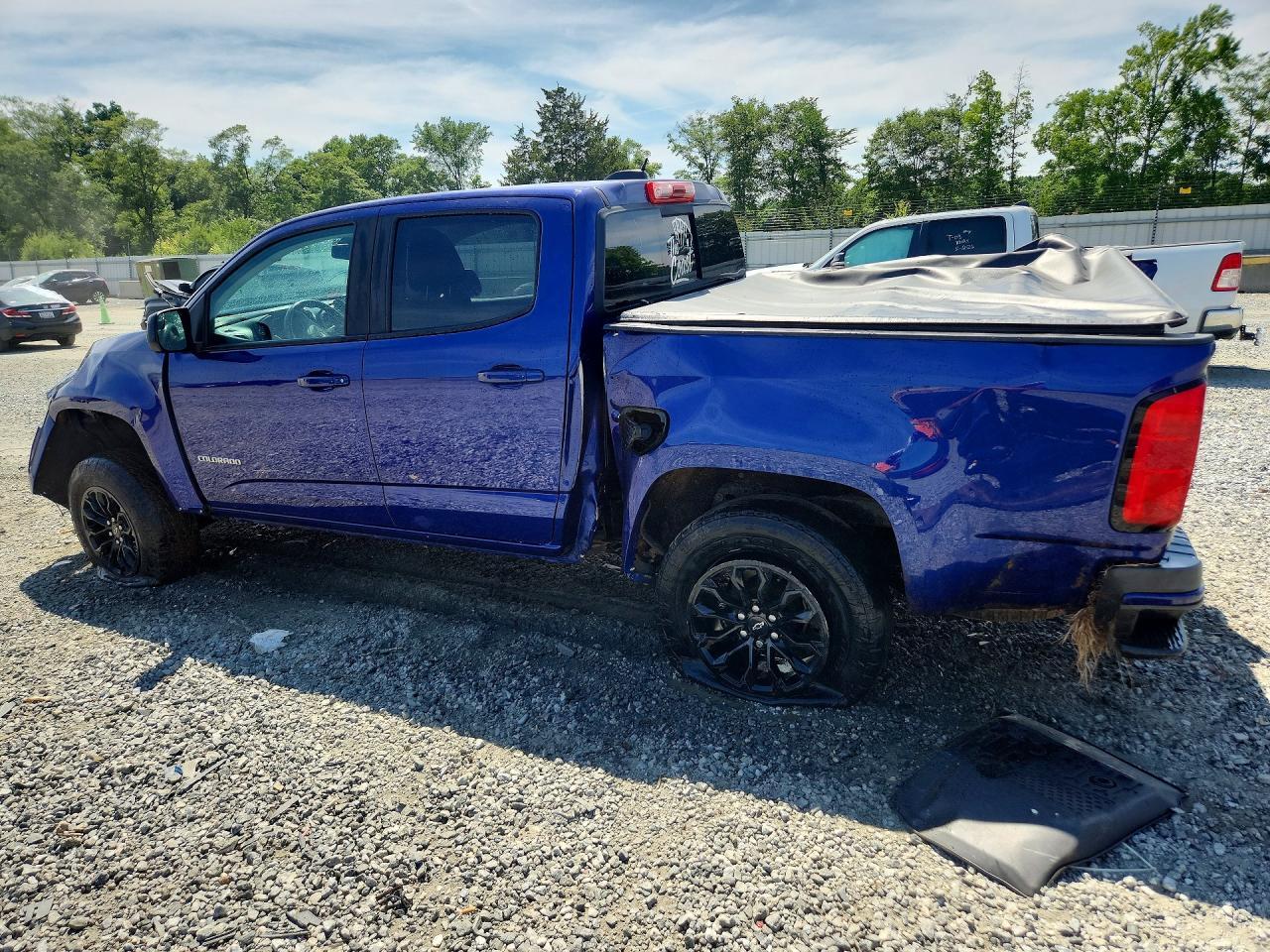 2017 Chevrolet Colorado Z71 - Image 2