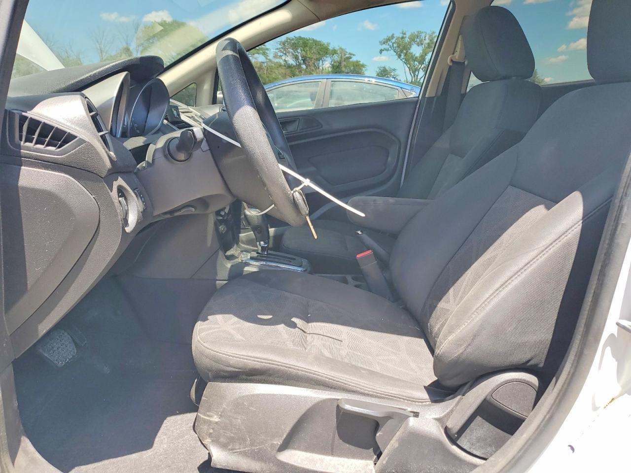 2012 Ford Fiesta Se - Image 7