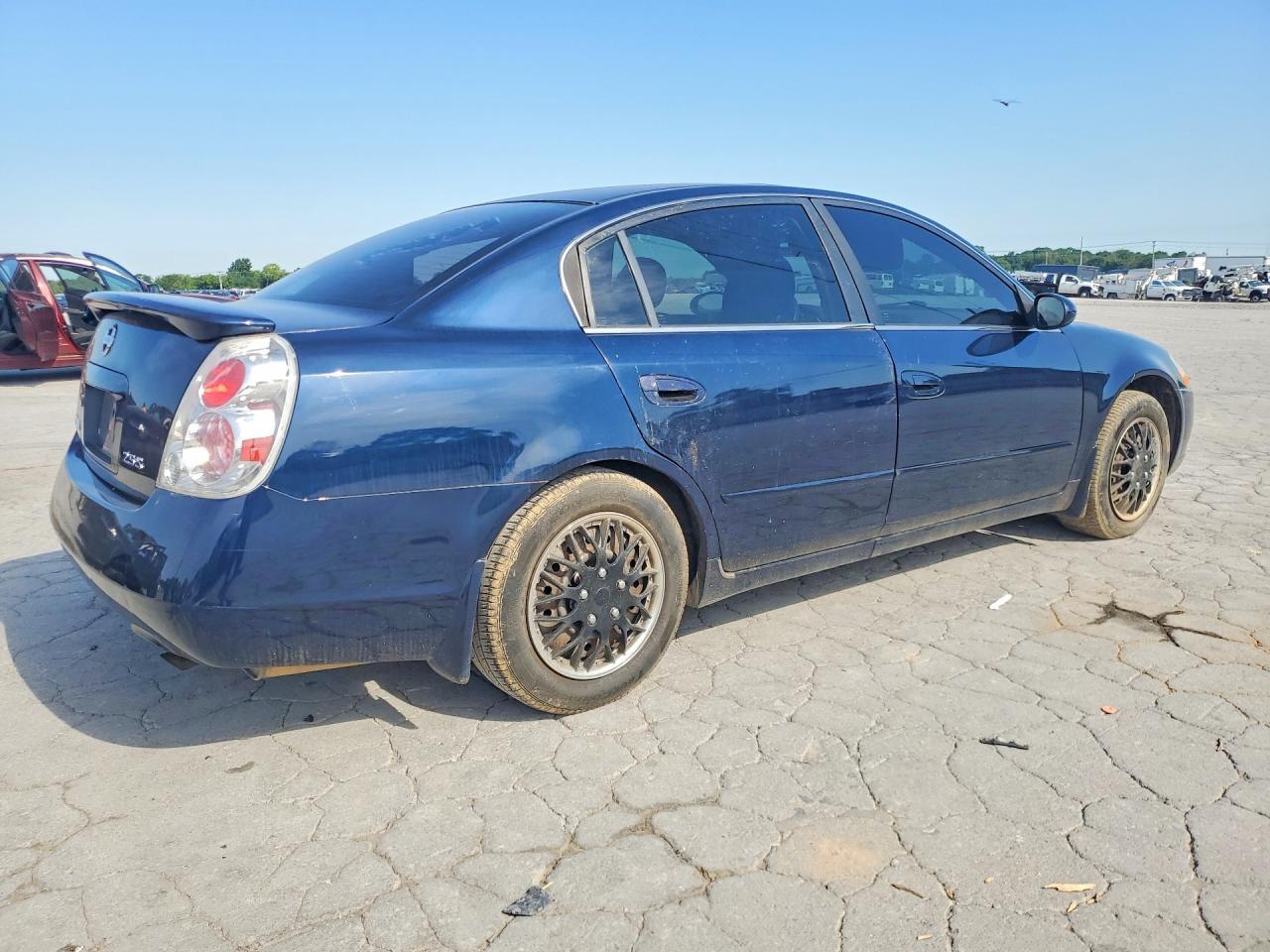 2005 Nissan Altima 2.5 - Image 3