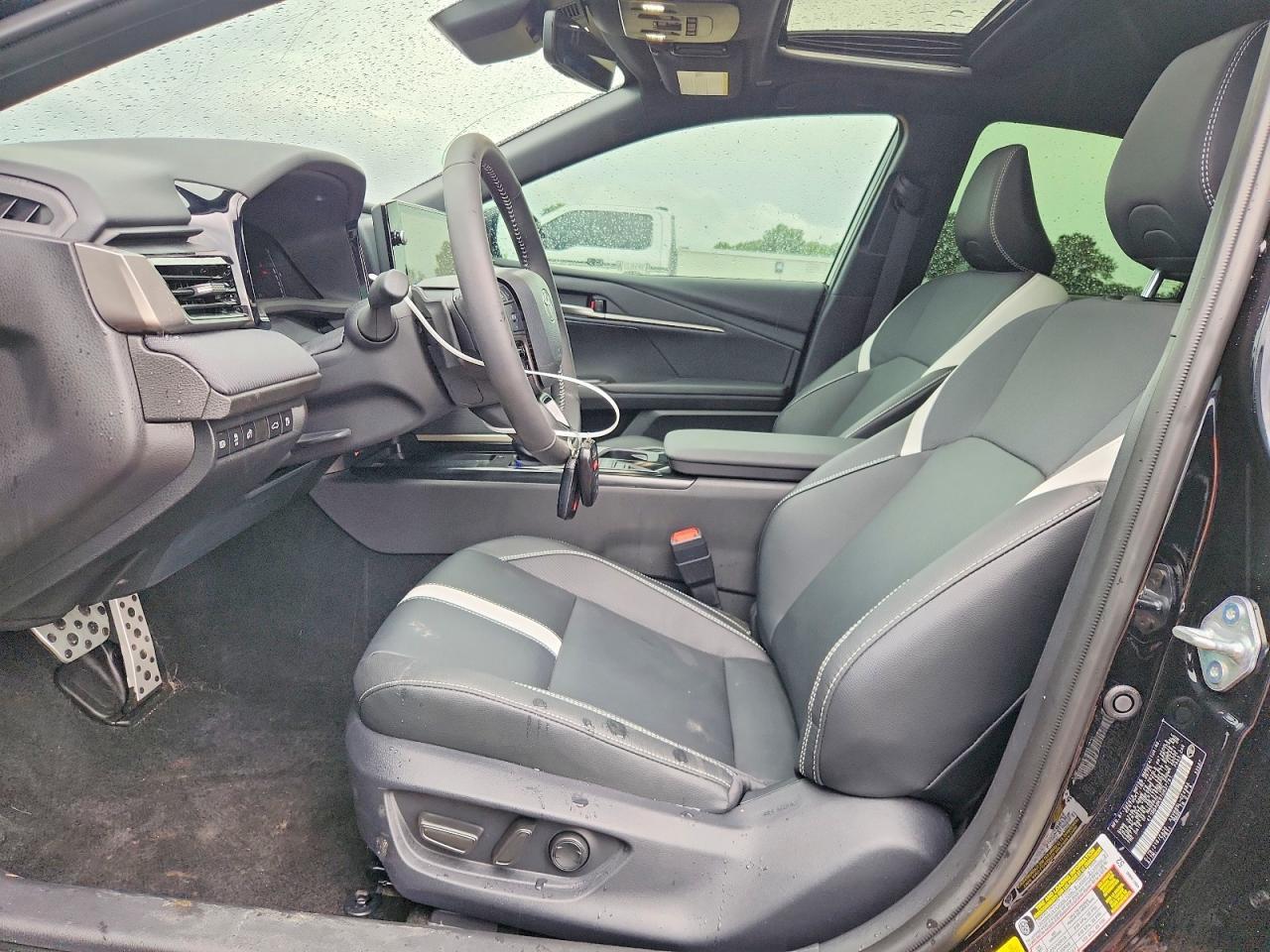 2026 Toyota Camry Se - Image 7