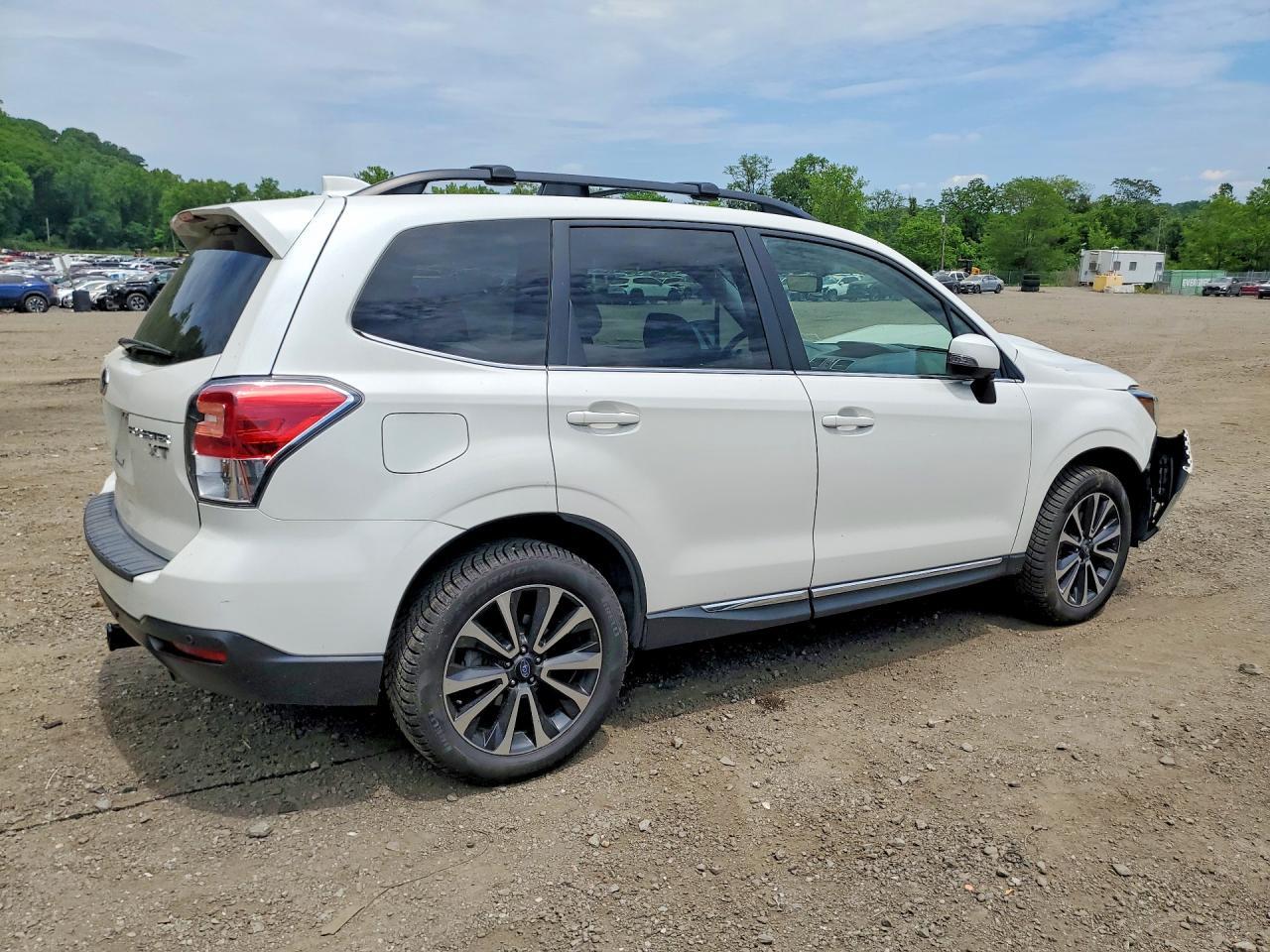 2017 Subaru Forester 2.0Xt Touring - Image 3