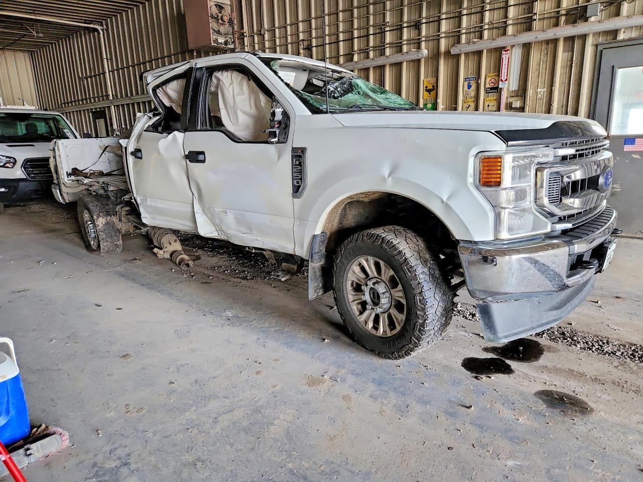 2022 Ford F250 Super Duty - Image 4
