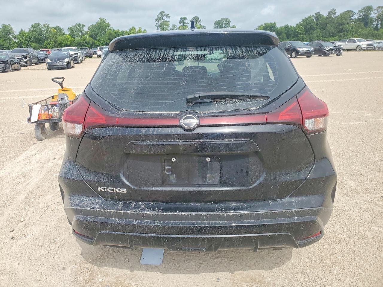 2023 Nissan Kicks S - Image 6