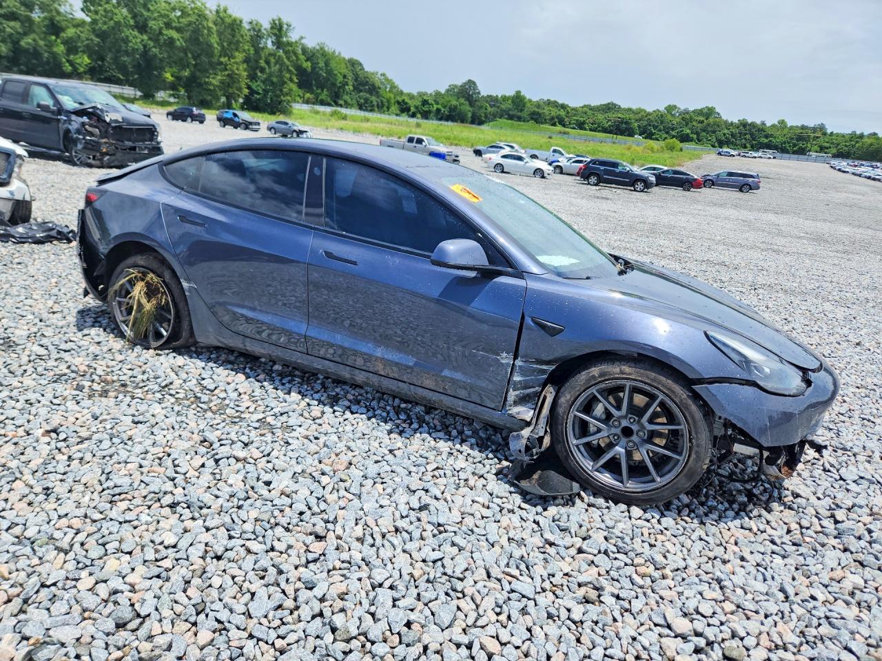 2022 Tesla Model 3 - Image 4