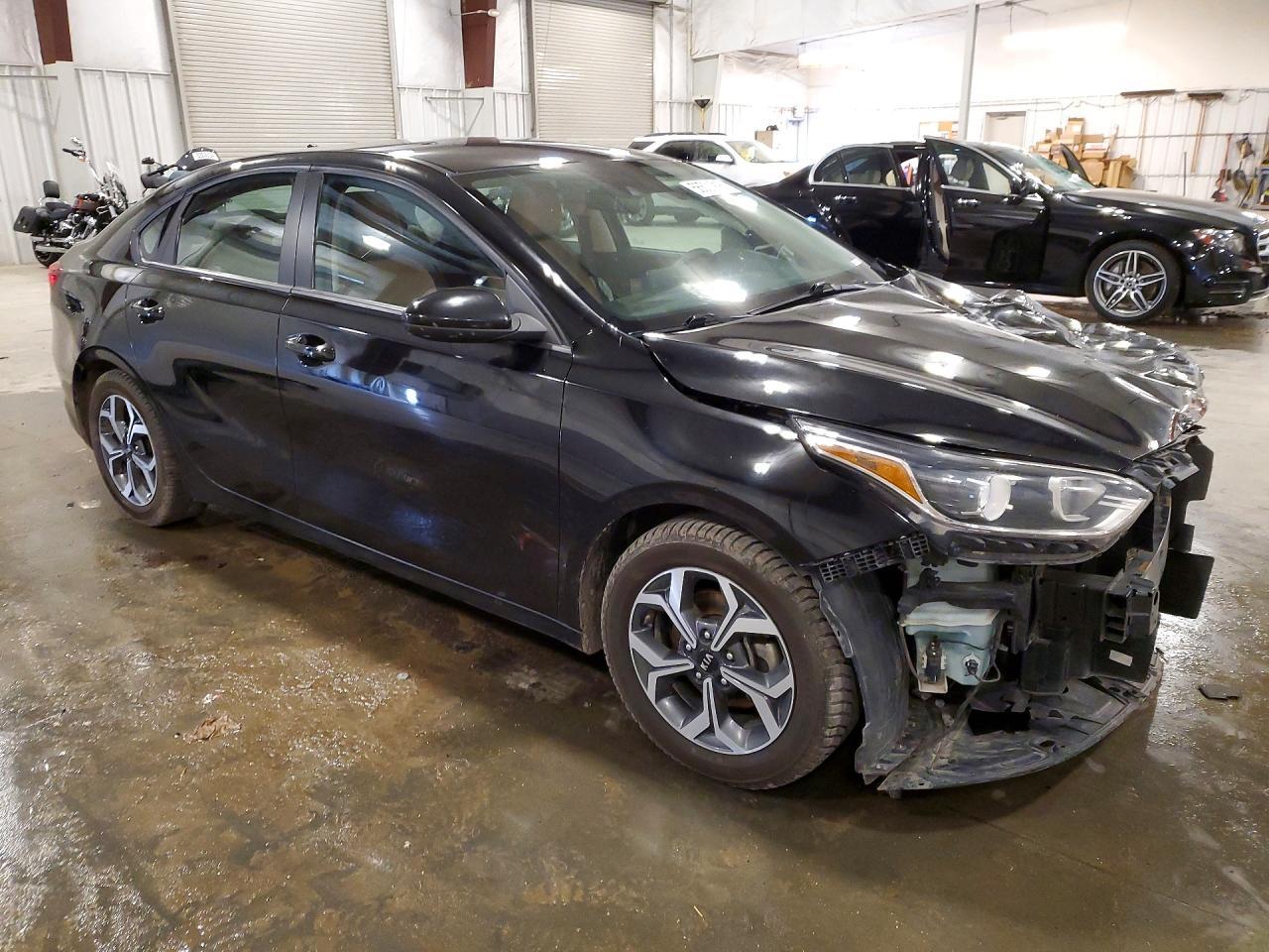 2020 Kia Forte Lxs - Фото 4