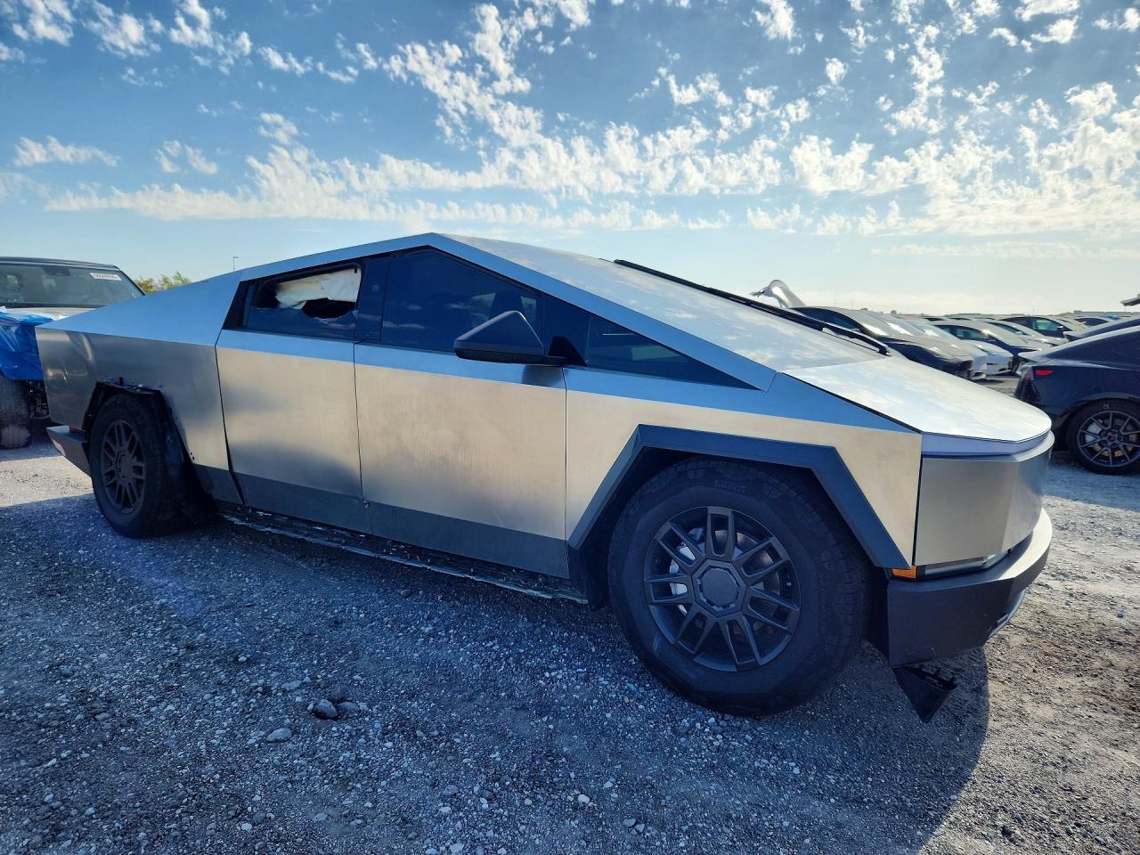 2024 Tesla Cybertruck - Image 4