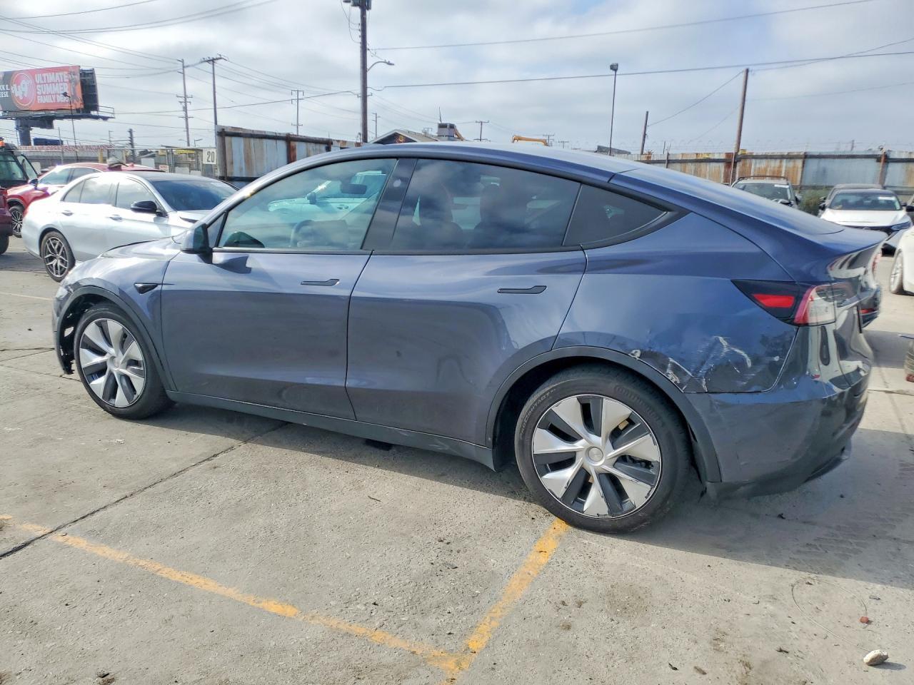 2023 Tesla Model Y - Image 2