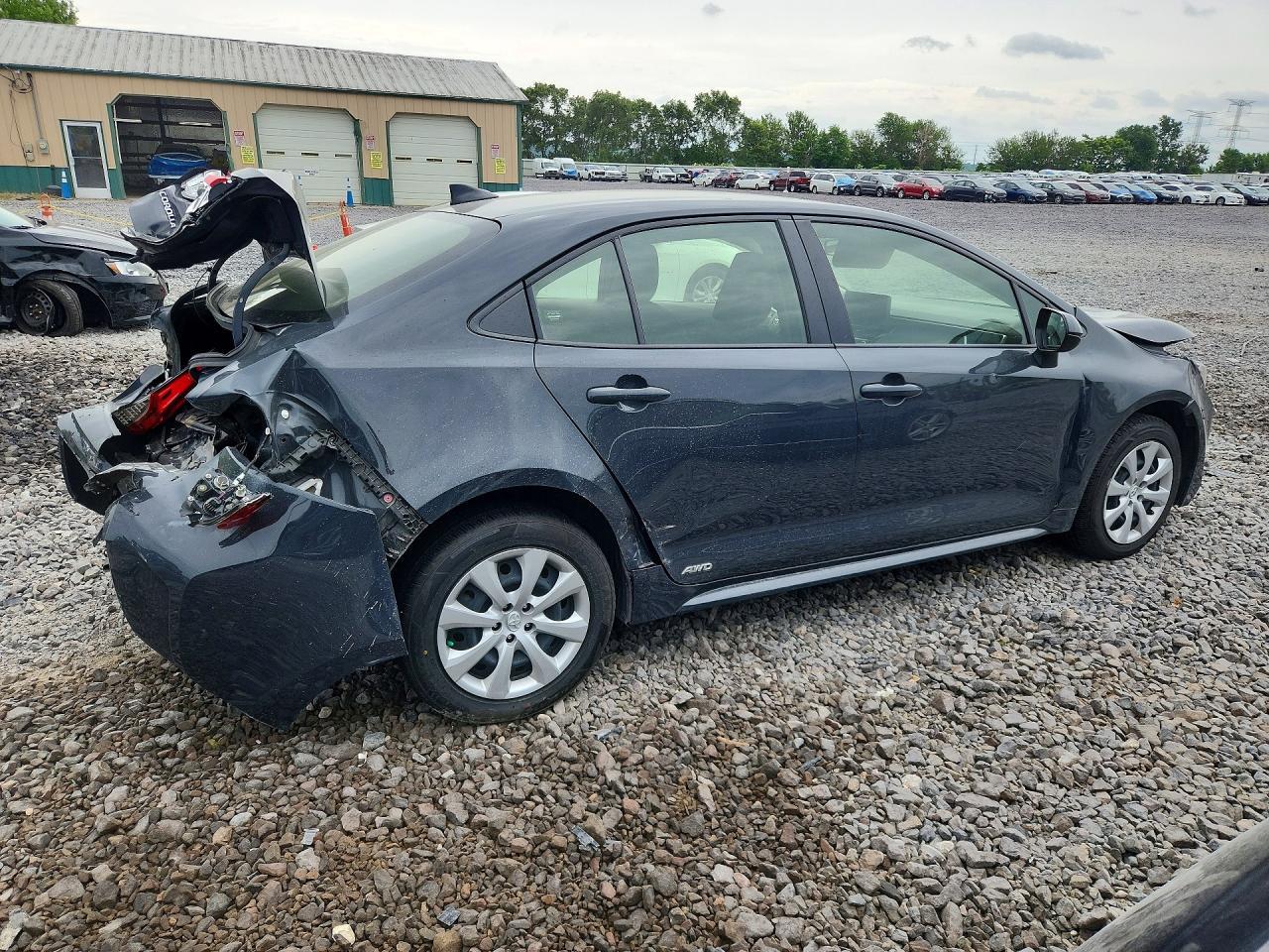2023 Toyota Corolla Hybrid Le - Image 3