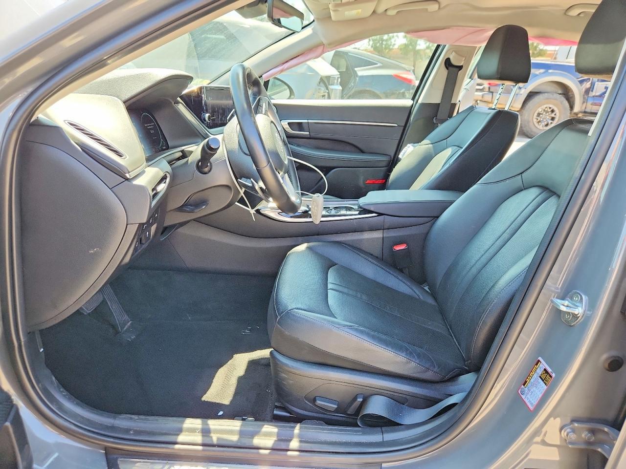 2022 Hyundai Sonata Hybrid Limited - Image 7
