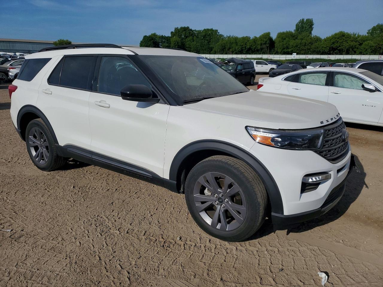 2024 Ford Explorer Xlt - Фото 4