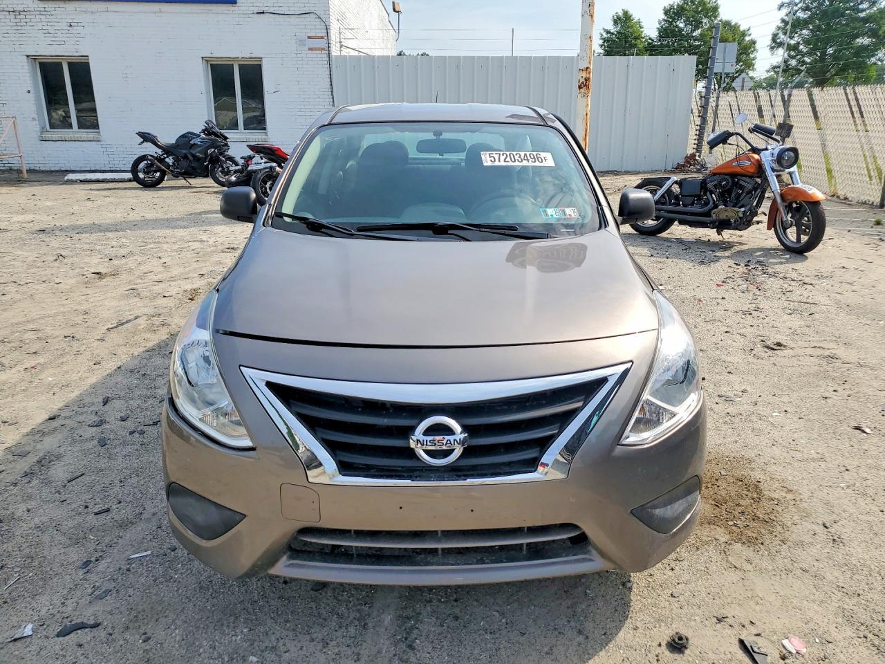 2015 Nissan Versa 1.6 S Plus - Фото 5