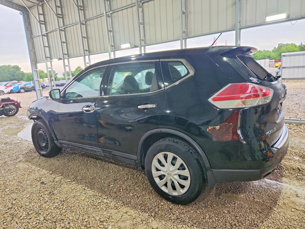 2015 Nissan Rogue S - Фото 2