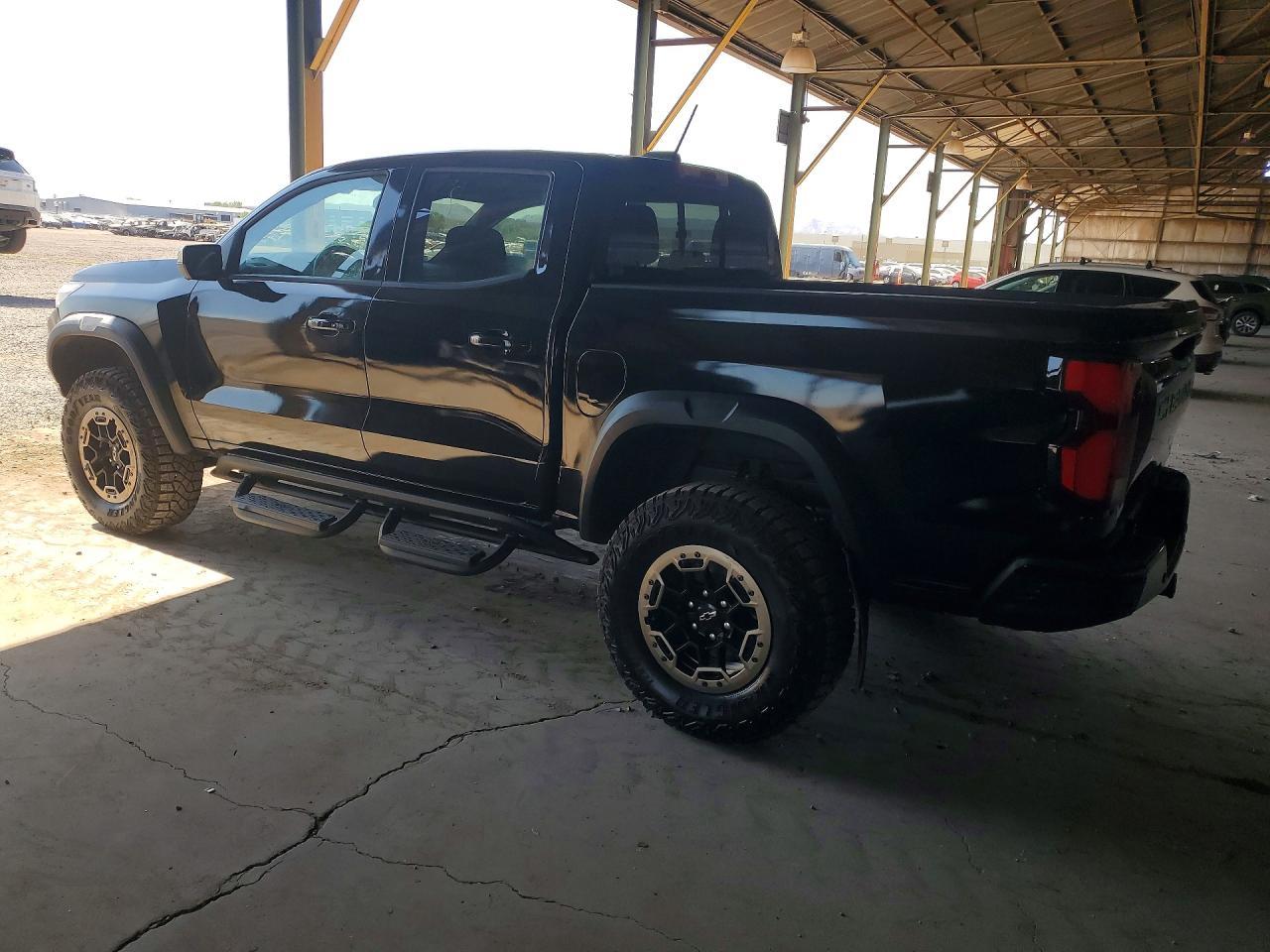 2025 Chevrolet Colorado Zr2 - Image 2