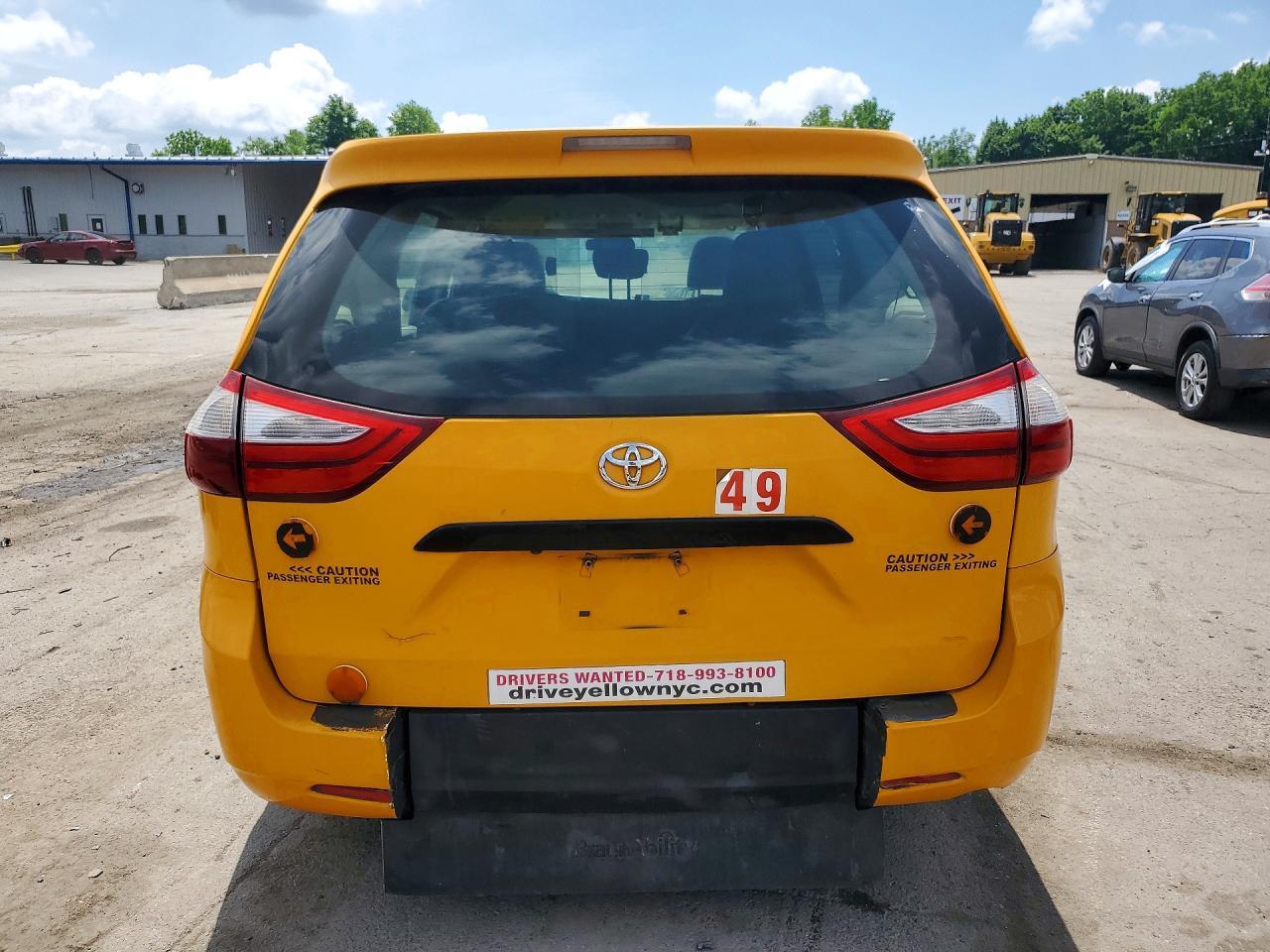 2017 Toyota Sienna L 7-Passenger - Фото 6
