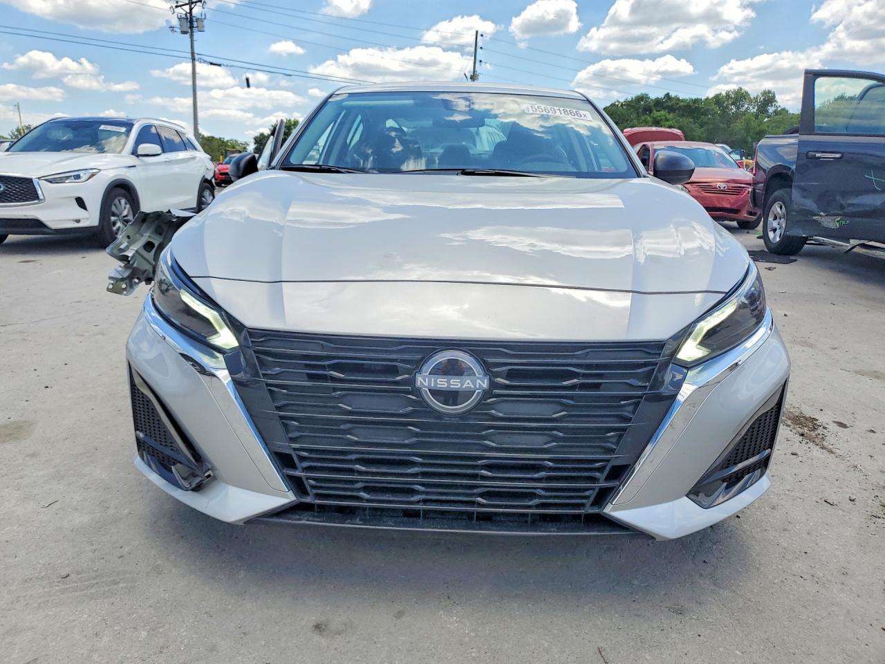 2025 Nissan Altima Sv - Image 5