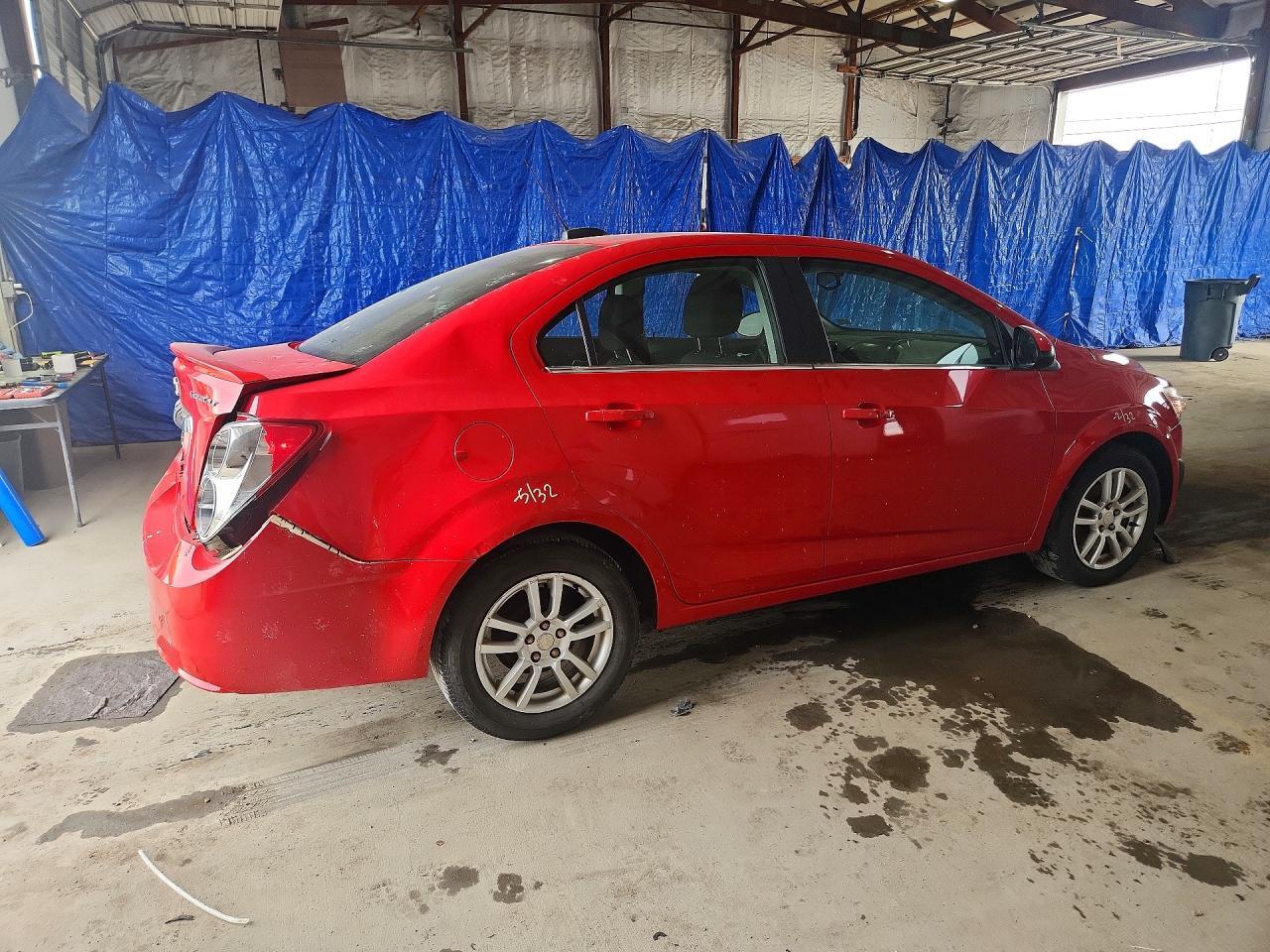2016 Chevrolet Sonic Lt - Фото 3