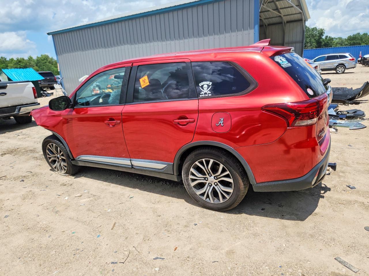 2017 Mitsubishi Outlander Es - Image 2