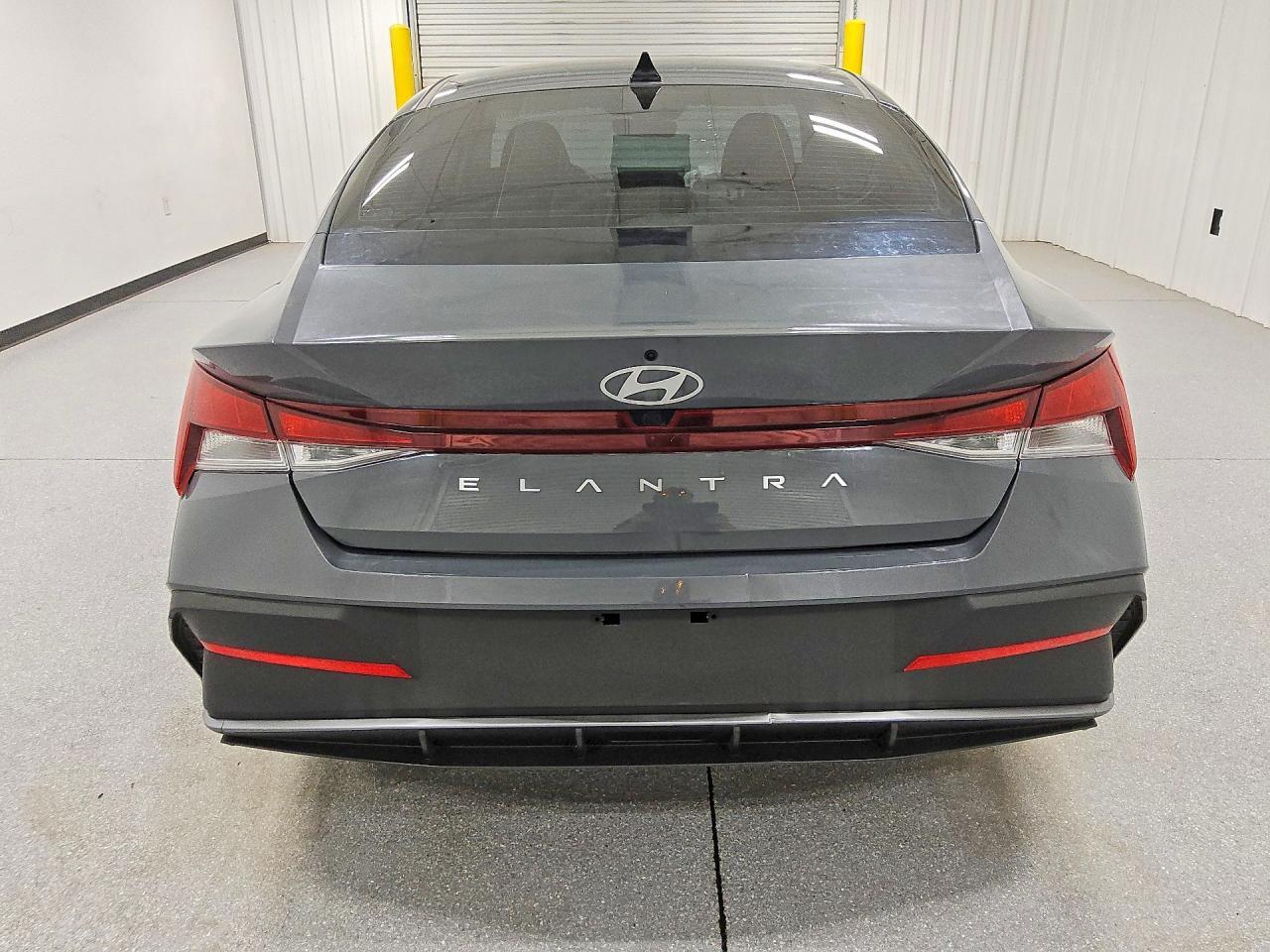 2024 Hyundai Elantra Sel - Image 6