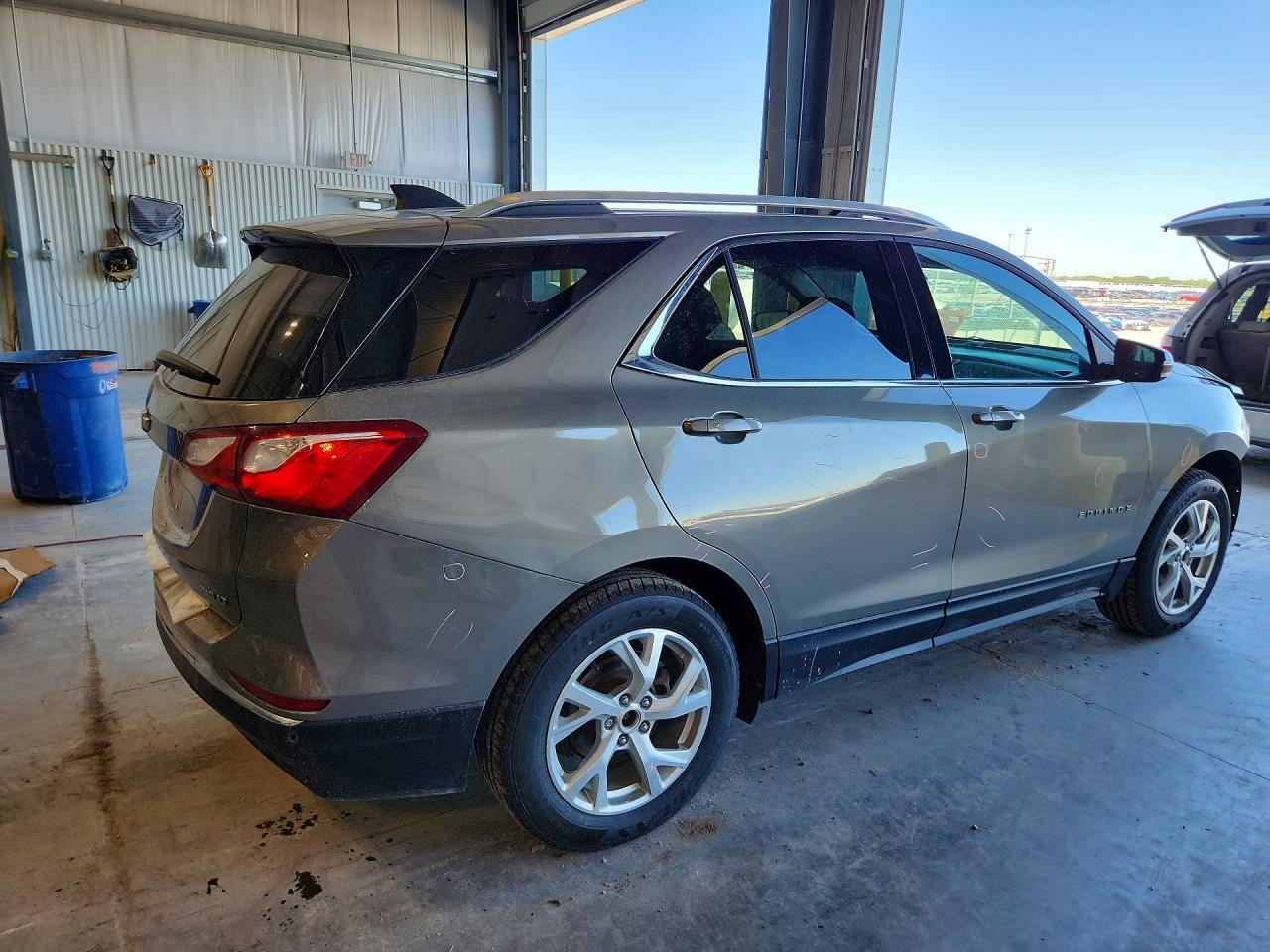 2019 Chevrolet Equinox Lt - Image 3
