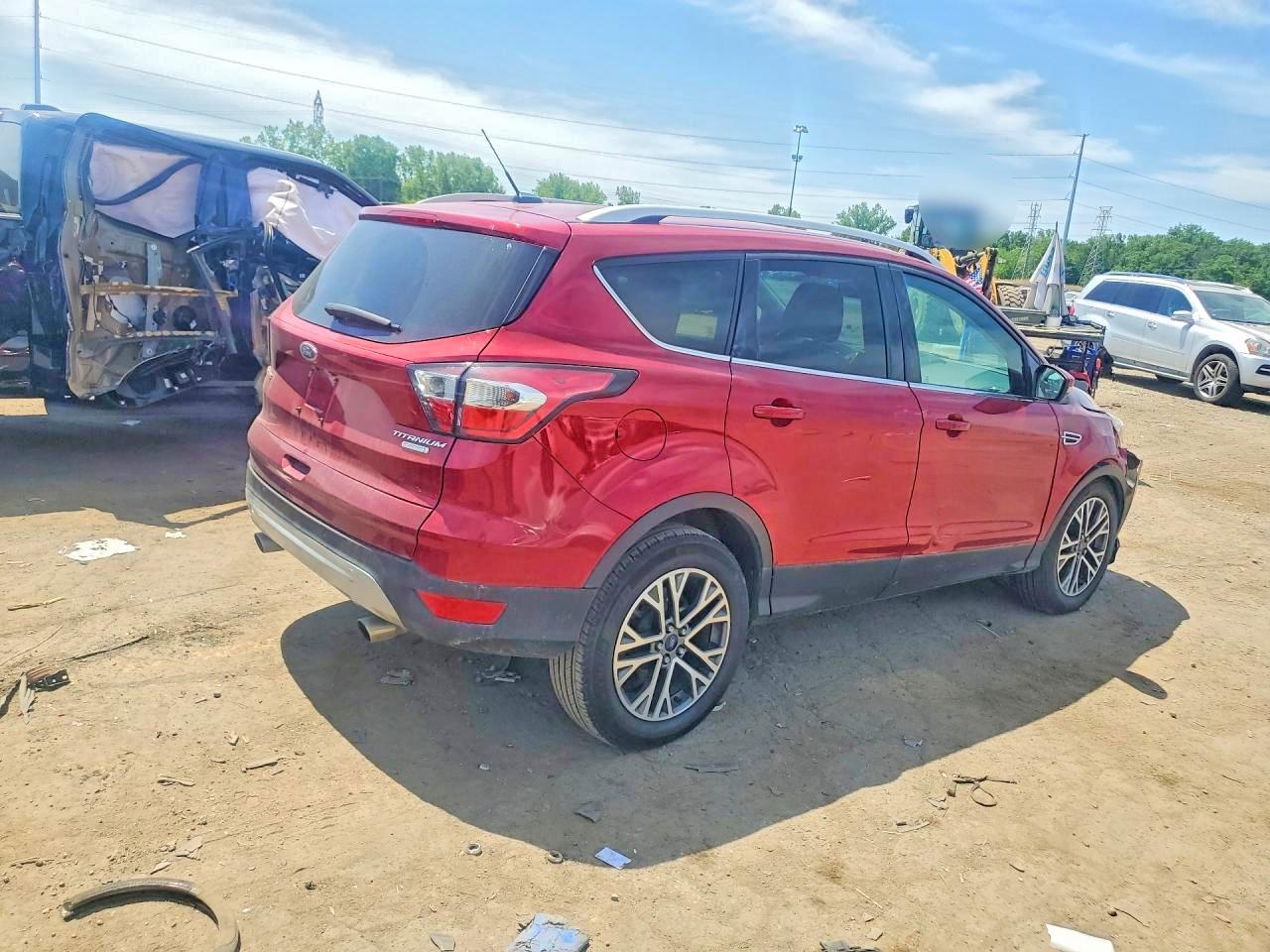 2017 Ford Escape Titanium - Image 3