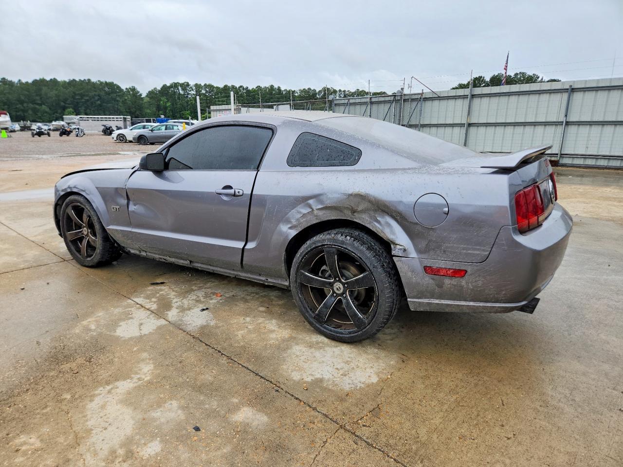 2006 Ford Mustang Gt - Фото 2