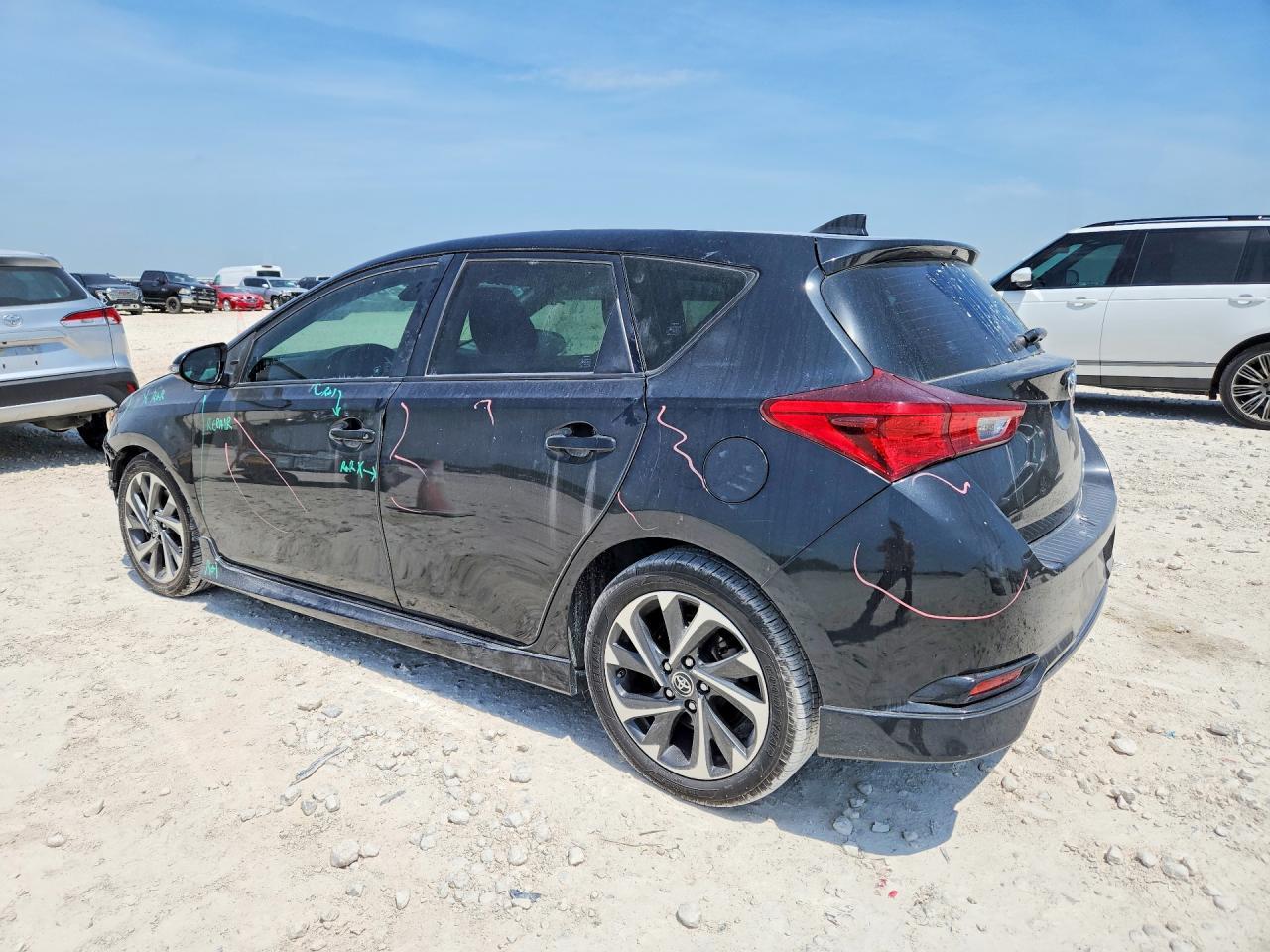 2017 Toyota Corolla Im Base - Фото 2