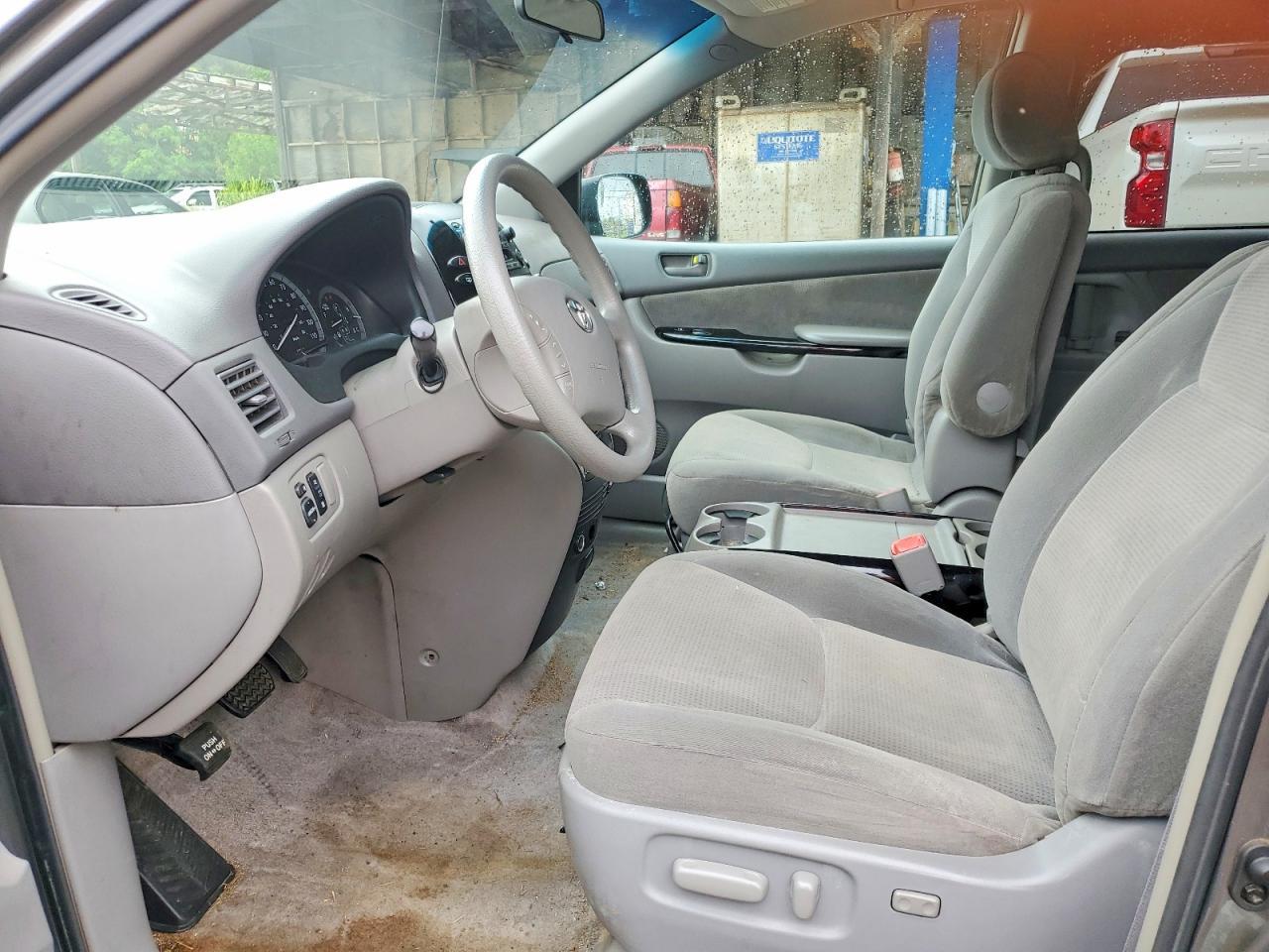 2005 Toyota Sienna Ce 7 Passenger - Фото 7
