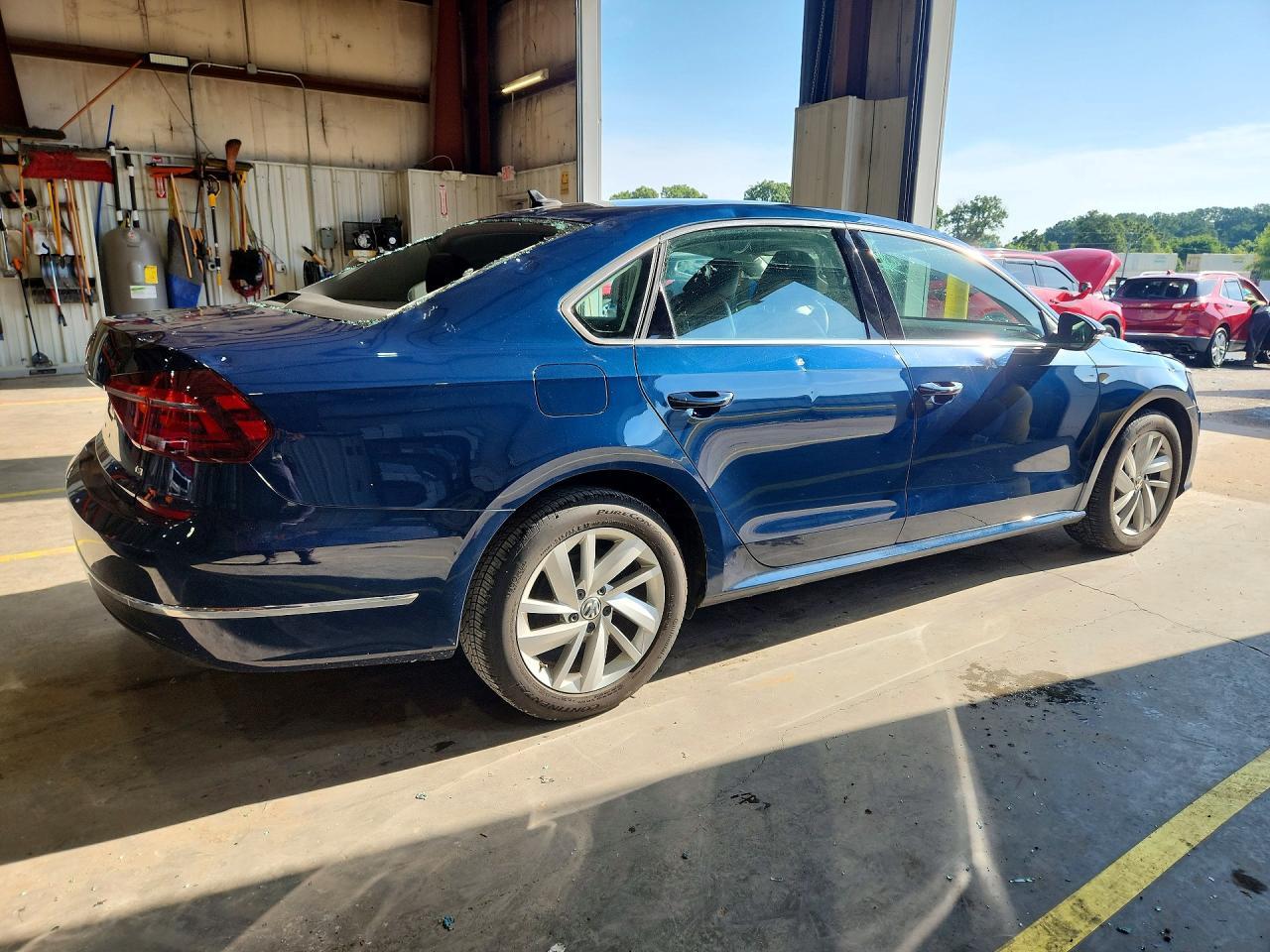 2018 Volkswagen Passat Se - Image 3
