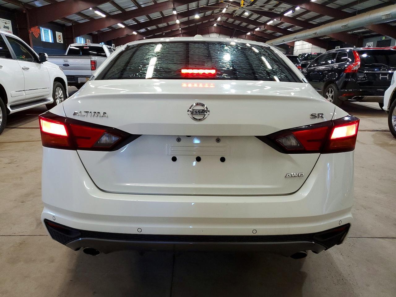 2021 Nissan Altima Sr - Фото 6
