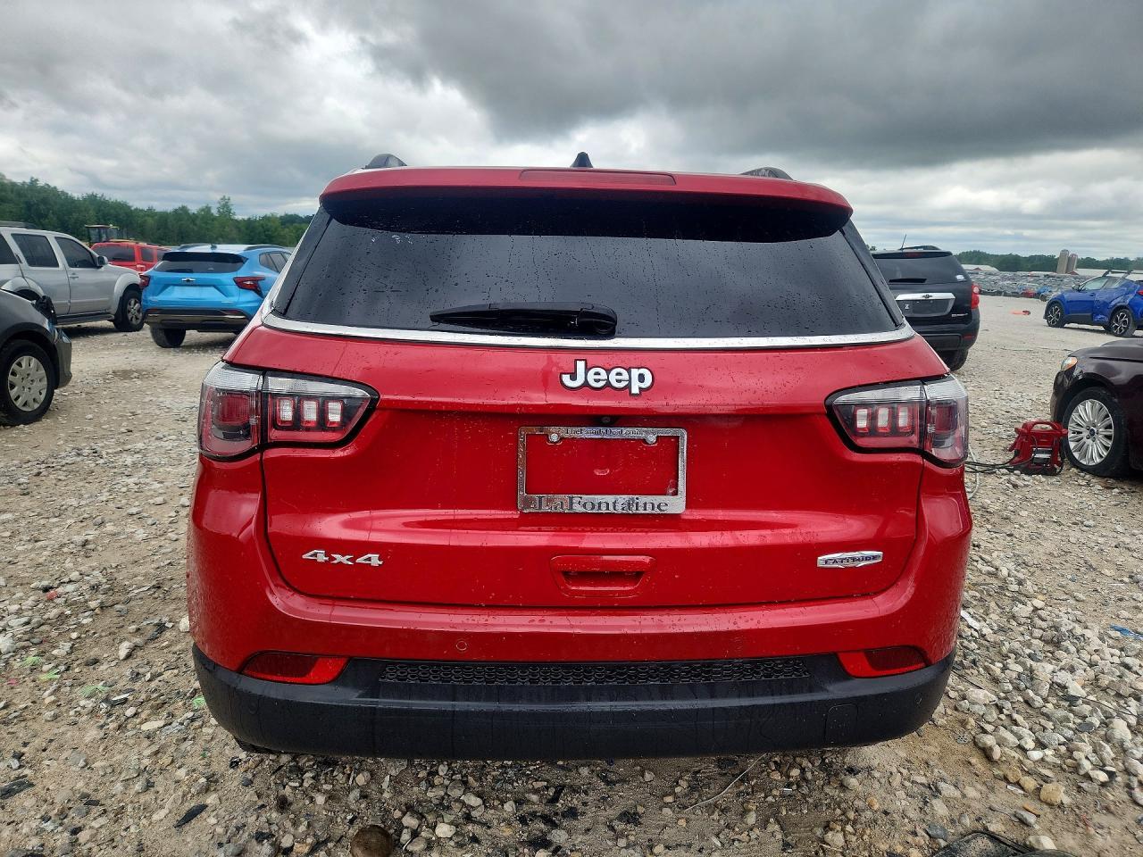 2018 Jeep Compass Latitude - Image 6