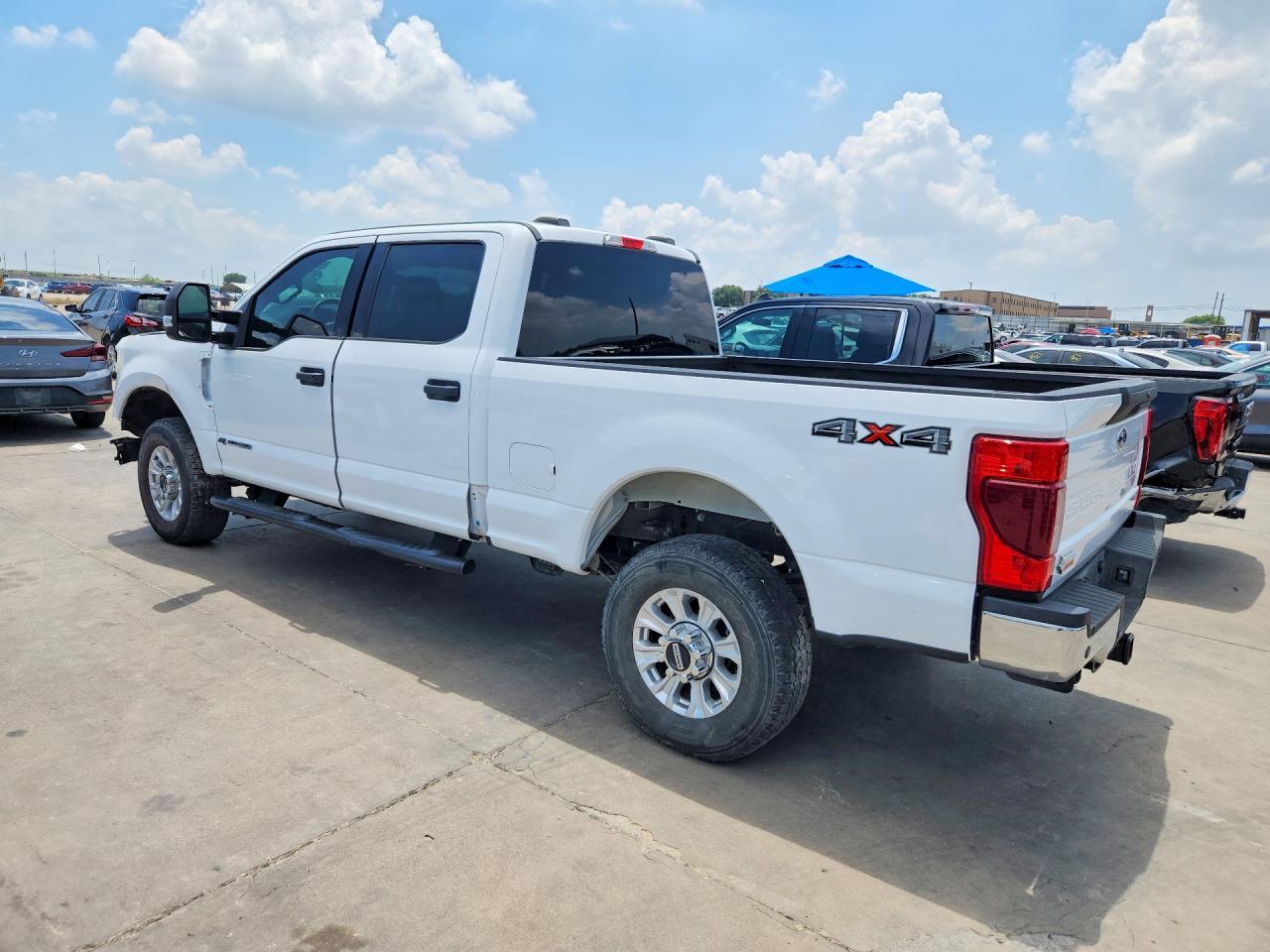 2022 Ford F250 Super Duty - Фото 2