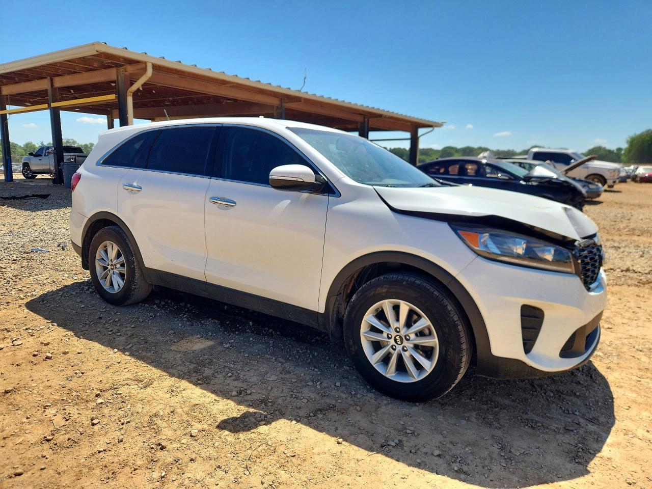 2019 Kia Sorento L - Image 4