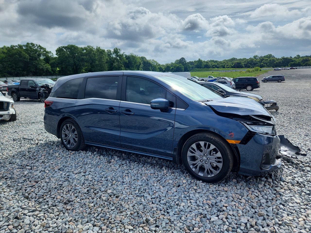 2025 Honda Odyssey Touring - Фото 4