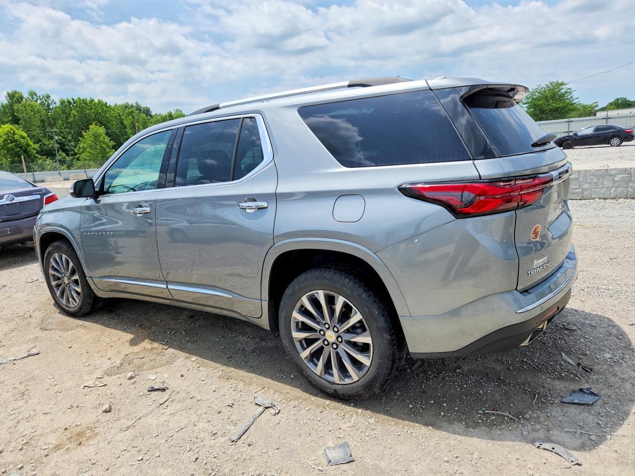 2023 Chevrolet Traverse Premier - Фото 2