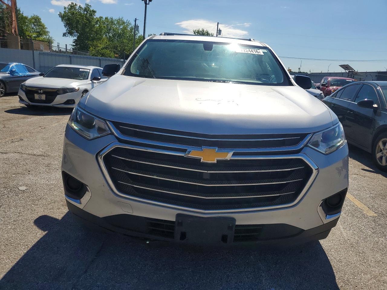 2018 Chevrolet Traverse Ls - Фото 5