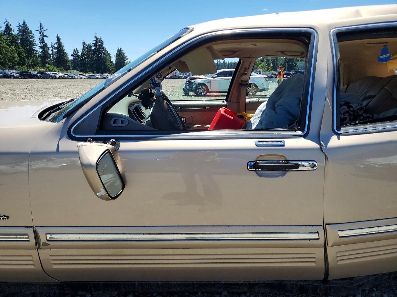 1997 Lincoln Town Car Executive - Фото 7