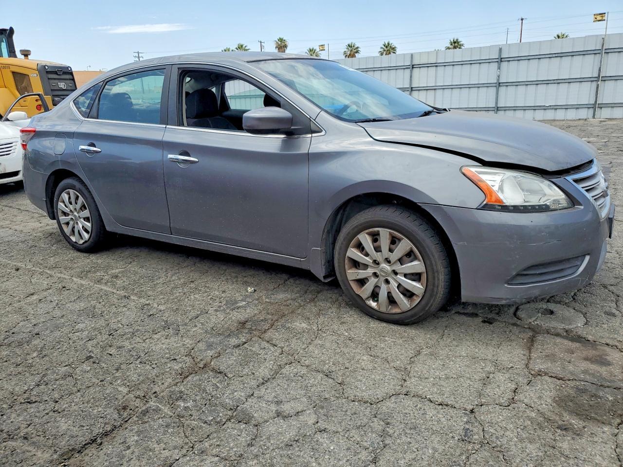 2015 Nissan Sentra S - Фото 4