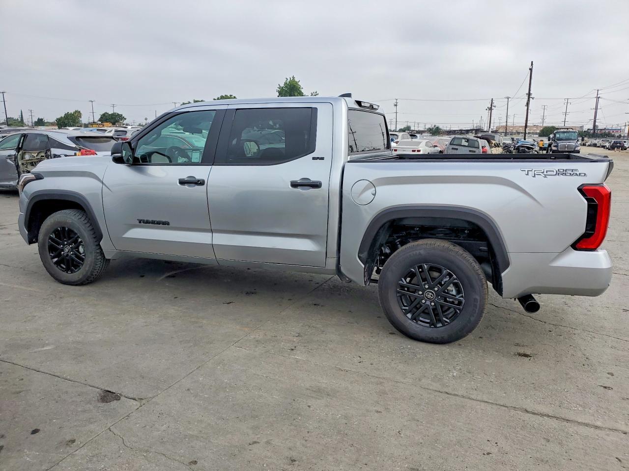 2026 Toyota Tundra Sr5 - Фото 2
