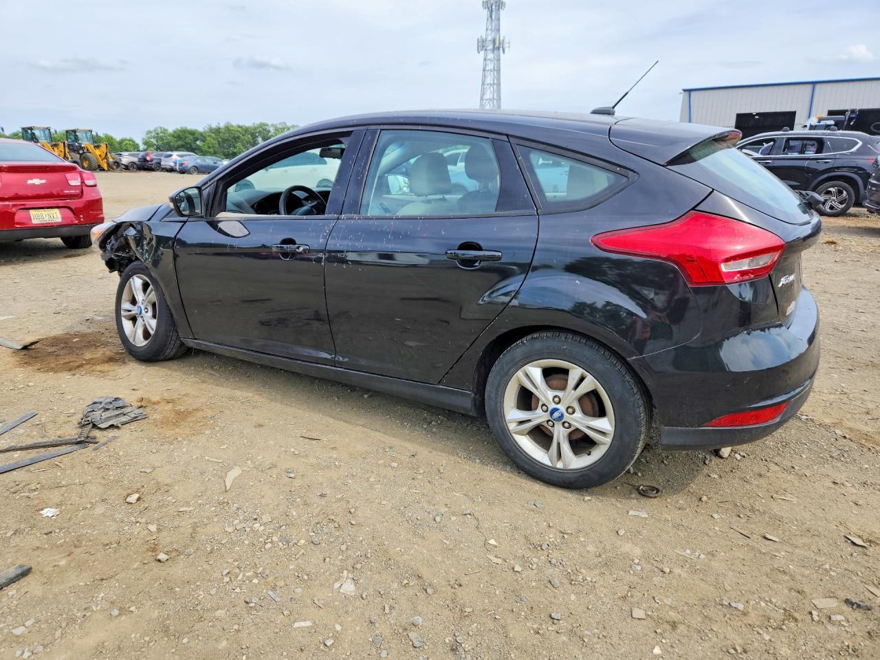 2017 Ford Focus Se - Image 2