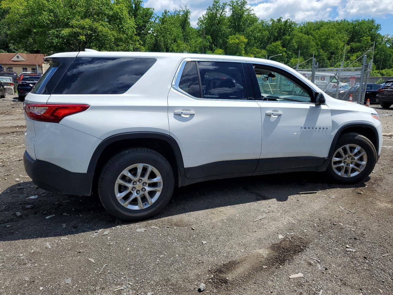 2021 Chevrolet Traverse Ls - Фото 3