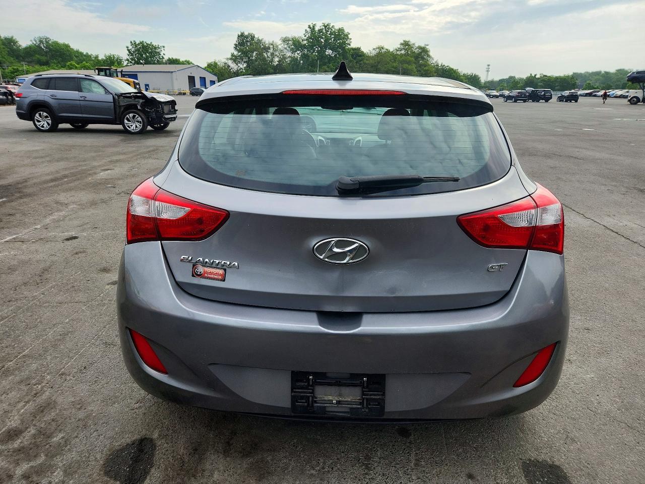 2013 Hyundai Elantra Gt Base - Image 6
