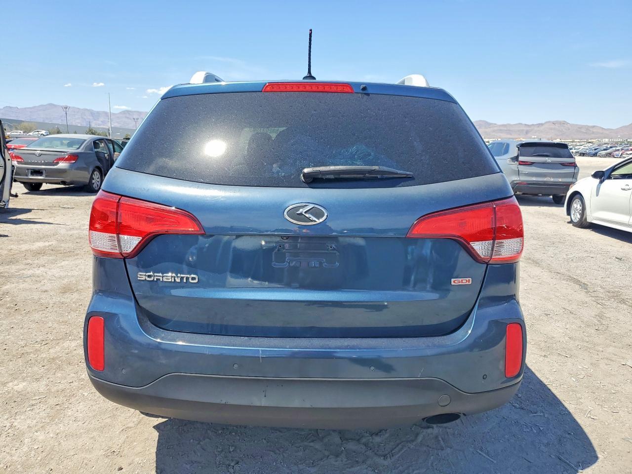 2015 Kia Sorento Lx - Image 6
